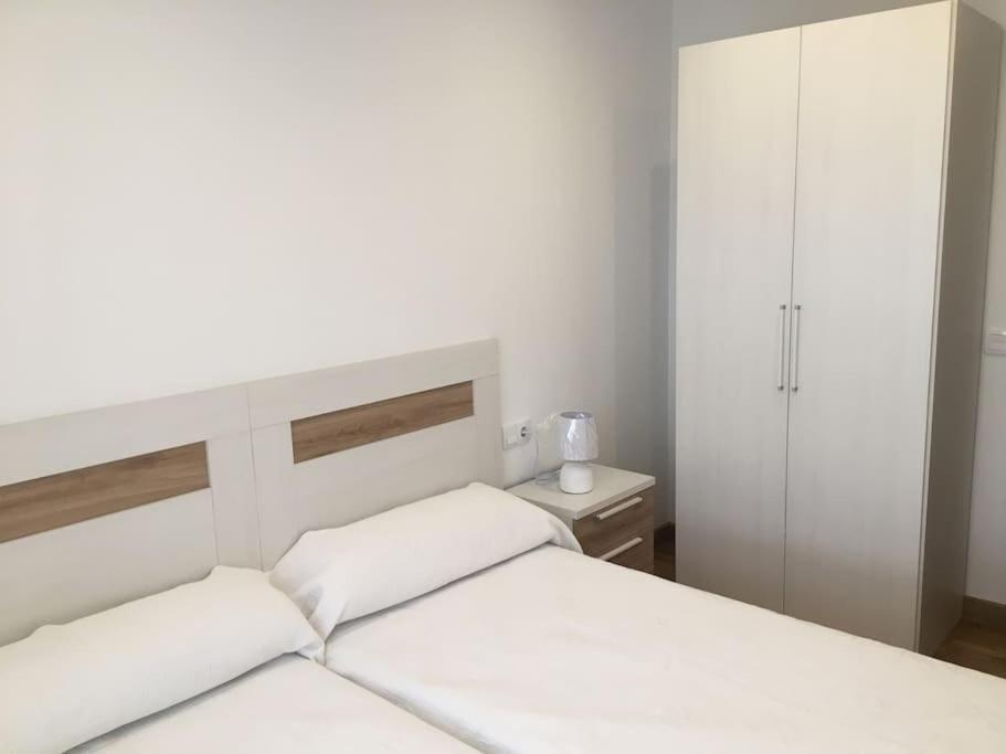 Carmarez Apartment Puerto de Vega Luaran gambar